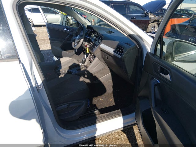 Продаж на аукціоні авто 2019 Volkswagen Tiguan 2.0t S, vin: 3VV1B7AXXKM048223, номер лоту: 44593697
