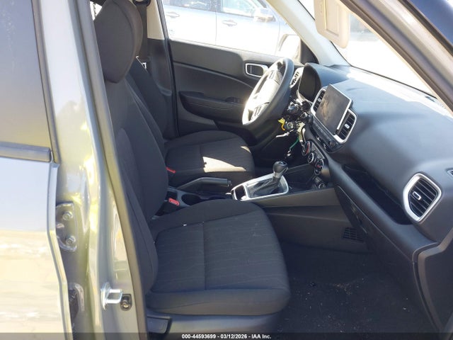 2022 HYUNDAI VENUE KMHRB8A34NU197422 Photo 4