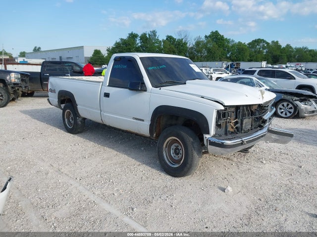 Aukcja sprzedaży 1999 Chevrolet K2500, vin: 1GCGK24R3XR710271, numer aukcji: 44593709