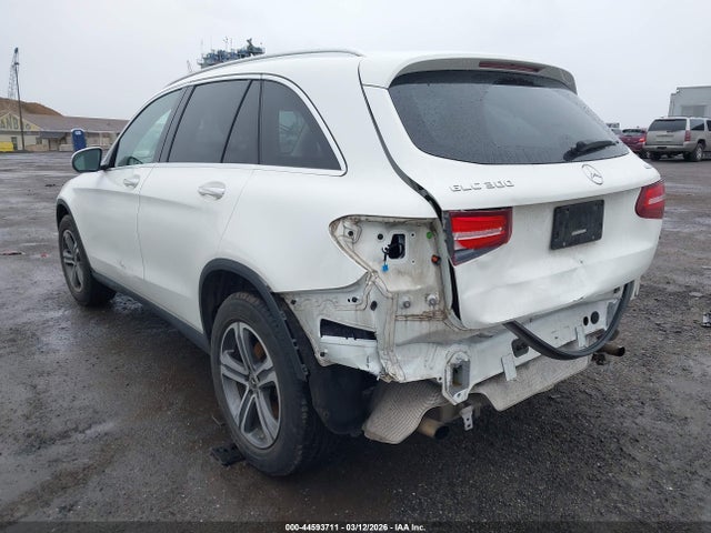44593711 :رقم المزاد ، WDC0G4KBXKF644472 vin ، 2019 Mercedes-benz Glc 300 4matic مزاد بيع