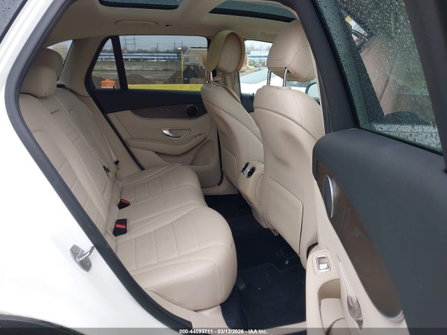 44593711 :رقم المزاد ، WDC0G4KBXKF644472 vin ، 2019 Mercedes-benz Glc 300 4matic مزاد بيع
