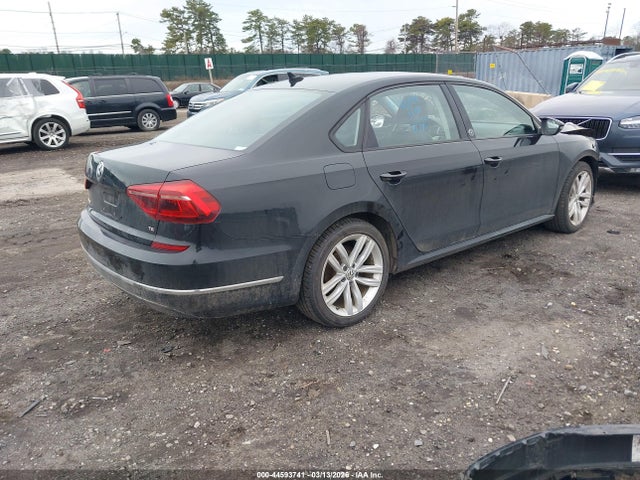 2019 VOLKSWAGEN PASSAT 1VWLA7A33KC003470 Photo 3