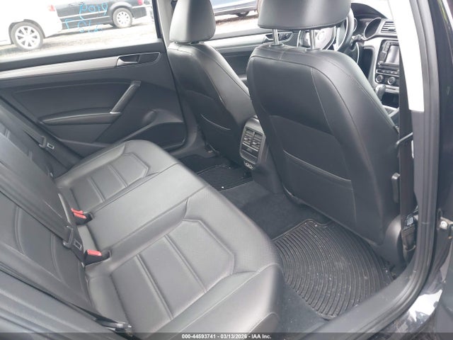 2019 VOLKSWAGEN PASSAT 1VWLA7A33KC003470 Photo 7