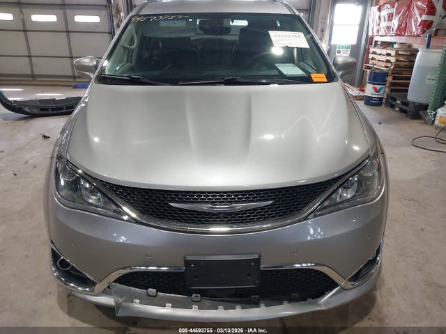 44593755 :رقم المزاد ، 2C4RC1BG9JR115184 vin ، 2018 Chrysler Pacifica Touring L مزاد بيع