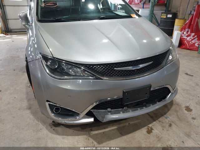 44593755 :رقم المزاد ، 2C4RC1BG9JR115184 vin ، 2018 Chrysler Pacifica Touring L مزاد بيع