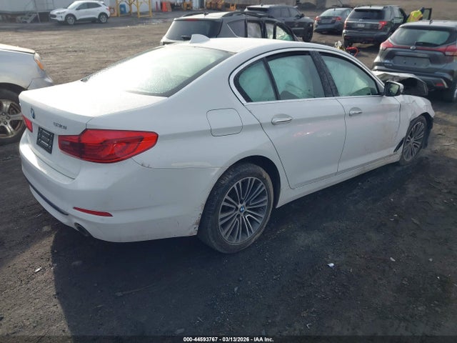 2018 BMW 530I WBAJA7C57JWA73124 Photo 3
