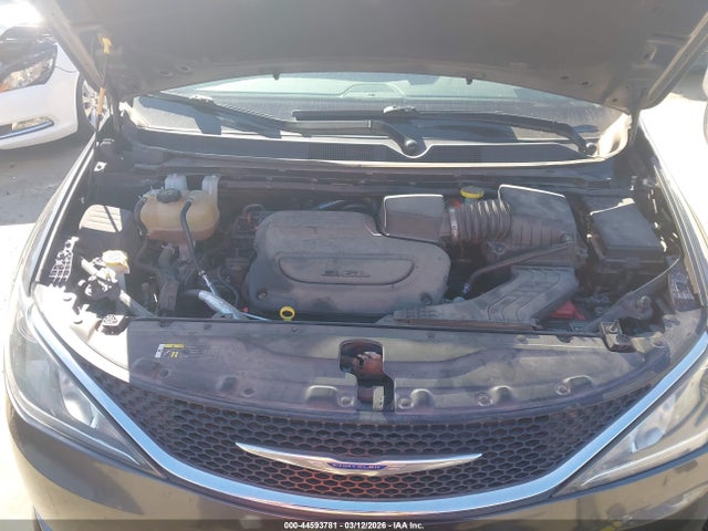 Auction sale of the 2019 Chrysler Pacifica Limited, vin: 2C4RC1GG3KR551586, lot number: 44593781