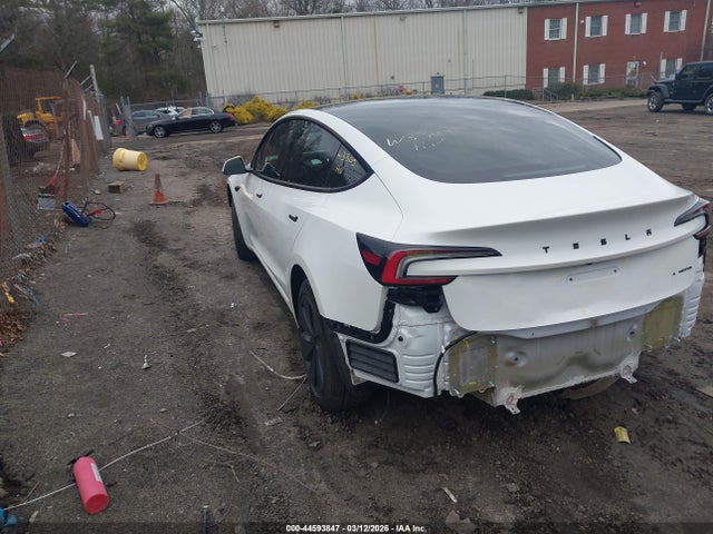 44593847 :رقم المزاد ، 5YJ3E1EA4RF844305 vin ، 2024 Tesla Model 3 مزاد بيع