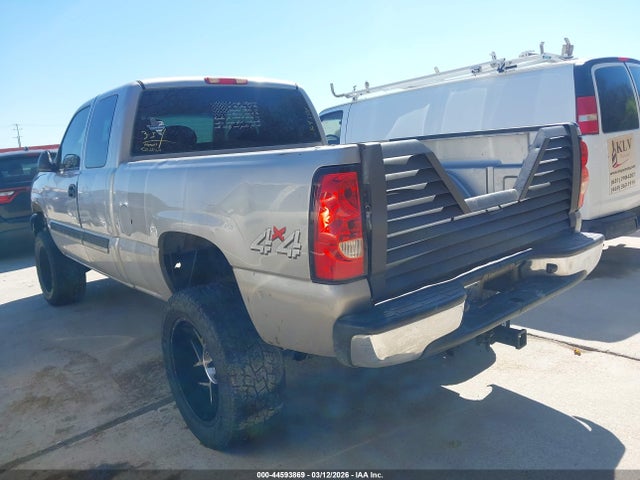 2004 Chevrolet Silverado 1500 Ls მანქანა იყიდება აუქციონზე, vin: 2GCEK19V241164154, აუქციონის ნომერი: 44593869