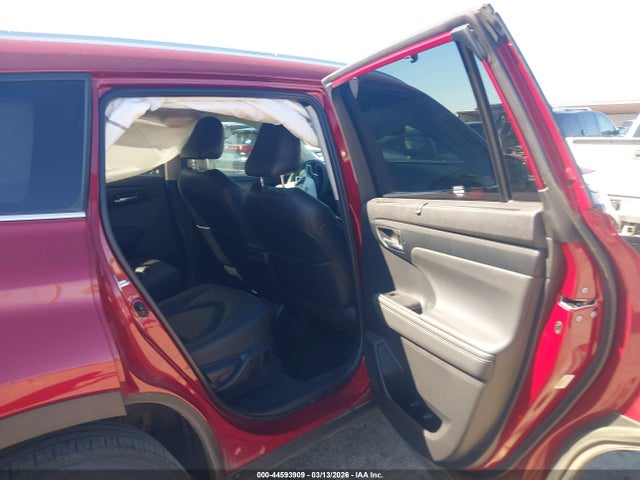 Продажа на аукционе авто 2024 Toyota Highlander Xle, vin: 5TDKDRAH6RS547502, номер лота: 44593909