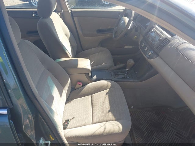 Продажа на аукционе авто 2005 Toyota Camry Le, vin: 4T1BE30K15U098173, номер лота: 44593913