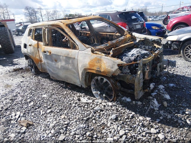 44593915 :رقم المزاد ، 3C4NJDFN7RT175715 vin ، 2024 Jeep Compass Latitude Lux Fwd مزاد بيع
