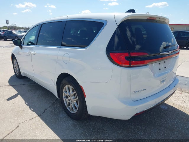 Продажа на аукционе авто 2024 Chrysler Pacifica Touring L, vin: 2C4RC1BG3RR165431, номер лота: 44593955