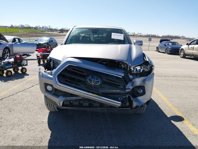 Aukcja sprzedaży 2018 Toyota Tacoma Sr5 V6, vin: 5TFAZ5CN3JX063665, numer aukcji: 44594085