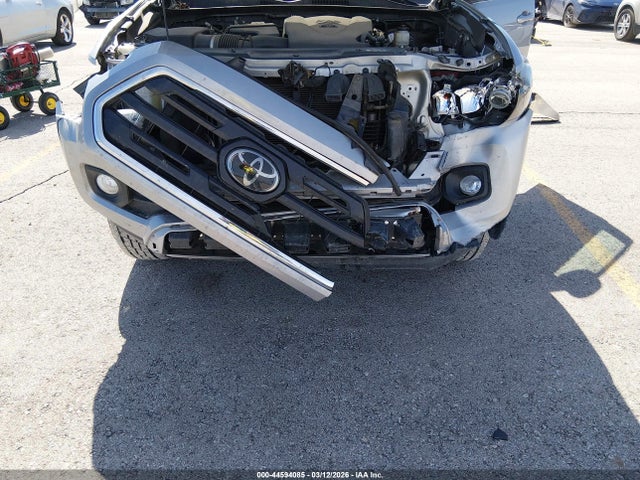 Aukcja sprzedaży 2018 Toyota Tacoma Sr5 V6, vin: 5TFAZ5CN3JX063665, numer aukcji: 44594085