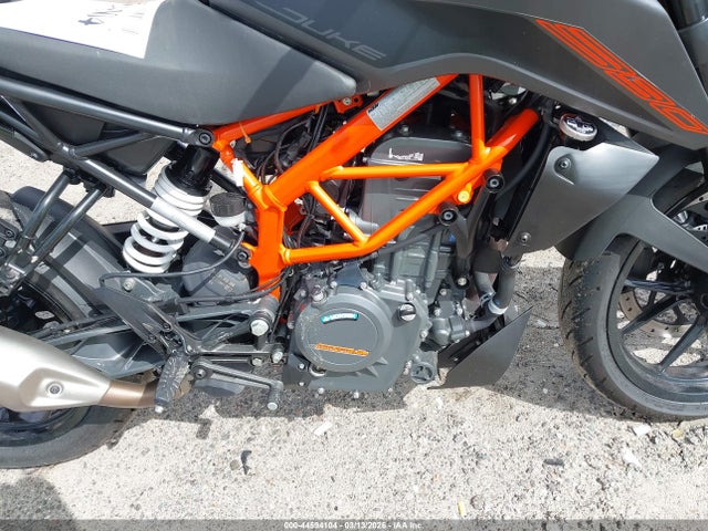 KTM 390 Duke 2023 MD2JPJ402PN205696 Image 8