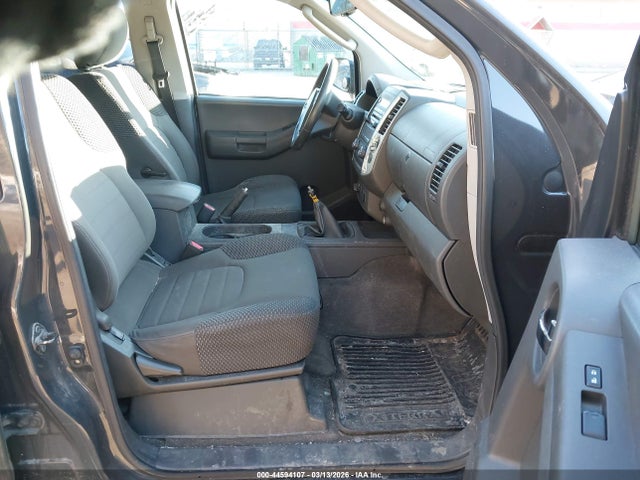 2011 NISSAN XTERRA 5N1AN0NW4BC508648 Photo 4