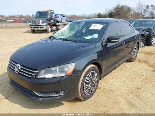 Aukcja sprzedaży 2015 Volkswagen Passat 1.8t S, vin: 1VWAT7A31FC017181, numer aukcji: 44594121
