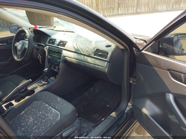 Aukcja sprzedaży 2015 Volkswagen Passat 1.8t S, vin: 1VWAT7A31FC017181, numer aukcji: 44594121