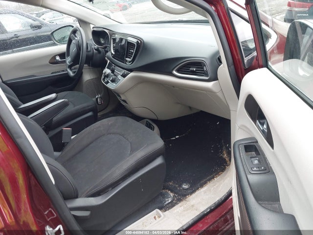 44594182 :رقم المزاد ، 2C4RC1DG6HR796766 vin ، 2017 Chrysler Pacifica Touring مزاد بيع