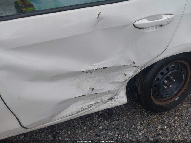 2T1BURHE3HC798819 Toyota COROLLA LE
