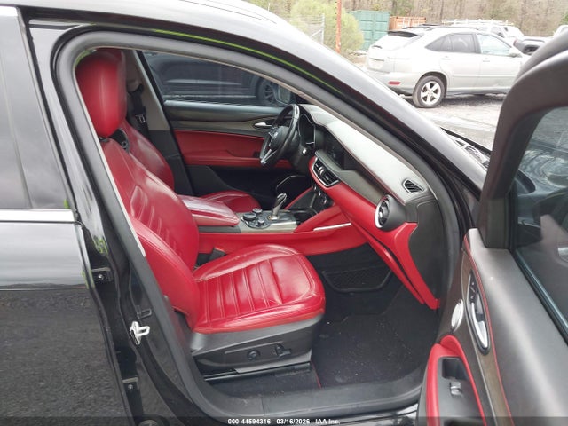 2019 Alfa Romeo Stelvio Ti Lusso Awd მანქანა იყიდება აუქციონზე, vin: ZASPAKBN9K7C44280, აუქციონის ნომერი: 44594316