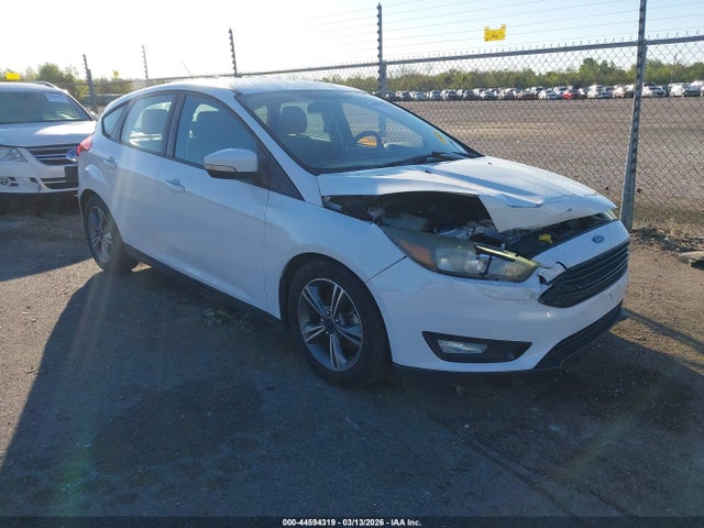 Ford FOCUS SE 2016 1FADP3KE2GL280042 main image