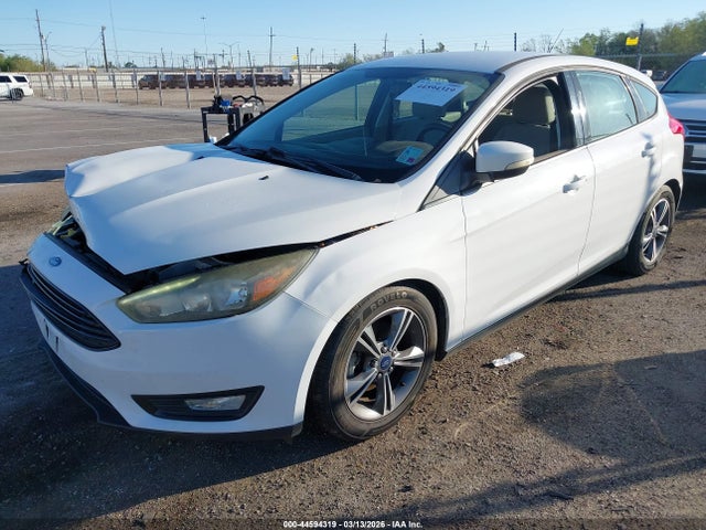 Ford FOCUS SE 2016 1FADP3KE2GL280042 Image 2