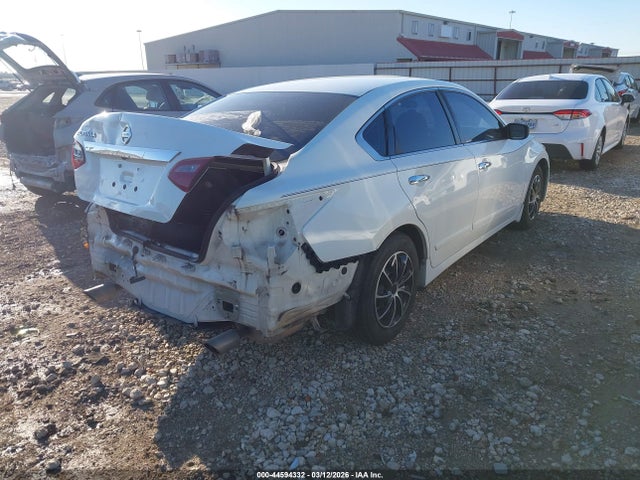 Nissan Altima 2.5 S 2018 1N4AL3AP0JC477607 Image 4