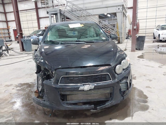 Chevrolet Sonic Lt Manual 2015 1G1JD5SB6F4113630 Image 12