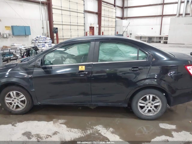 Chevrolet Sonic Lt Manual 2015 1G1JD5SB6F4113630 Image 14