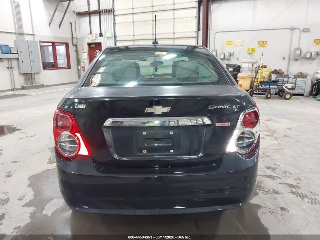 Chevrolet Sonic Lt Manual 2015 1G1JD5SB6F4113630 Image 16