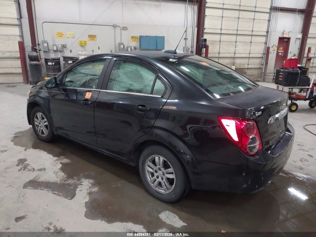 Chevrolet Sonic Lt Manual 2015 1G1JD5SB6F4113630 Image 3