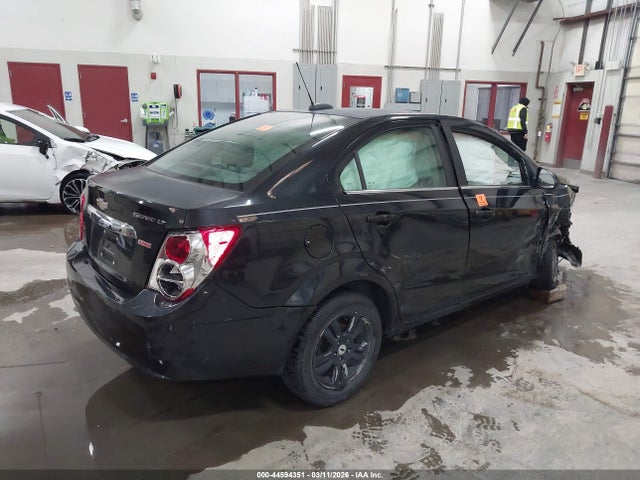 Chevrolet Sonic Lt Manual 2015 1G1JD5SB6F4113630 Image 4