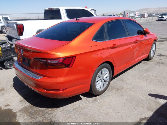 44594381 :رقم المزاد ، 3VWN57BU3KM184024 vin ، 2019 Volkswagen Jetta 1.4t S مزاد بيع