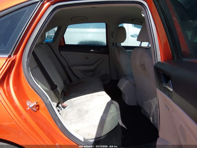 44594381 :رقم المزاد ، 3VWN57BU3KM184024 vin ، 2019 Volkswagen Jetta 1.4t S مزاد بيع
