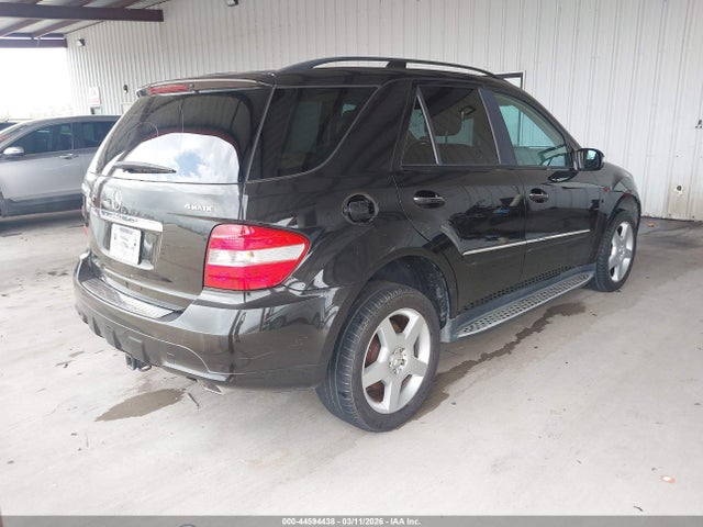 2008 MERCEDES-BENZ ML 550 4JGBB72EX8A351858 Photo 3