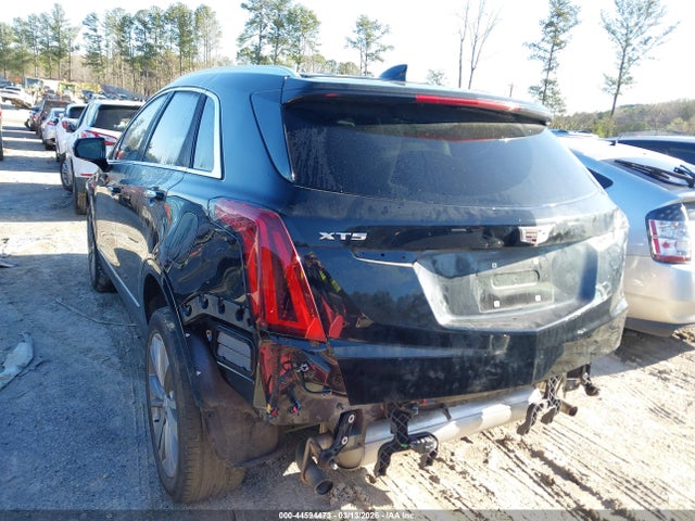 44594473 :رقم المزاد ، 1GYKNCR40NZ140130 vin ، 2022 Cadillac Xt5 Fwd Premium Luxury مزاد بيع