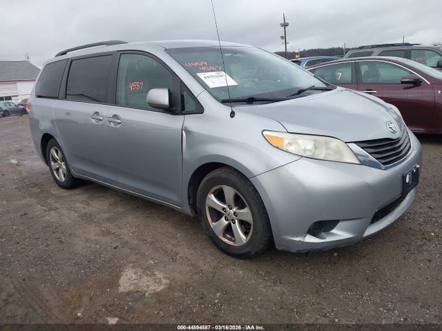 2014 TOYOTA SIENNA 5TDKK3DCXES494428
