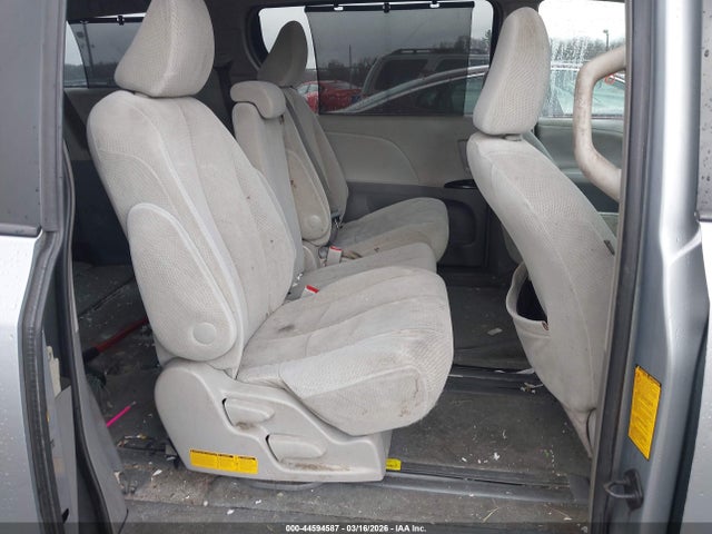 2014 TOYOTA SIENNA 5TDKK3DCXES494428 Photo 7