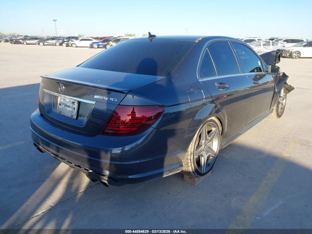 44594629 :رقم المزاد ، WDDGF7HB3AF415541 vin ، 2010 Mercedes-benz C 63 Amg مزاد بيع