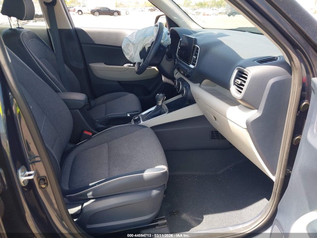 2021 HYUNDAI VENUE KMHRC8A34MU116088 Photo 4