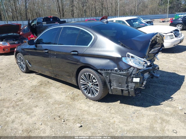 2018 BMW 540I WBAJE5C57JWA97884 Photo 2