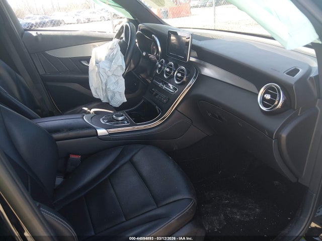 44594893 :رقم المزاد ، WDC0G4KB2KV176968 vin ، 2019 Mercedes-benz Glc 300 4matic مزاد بيع