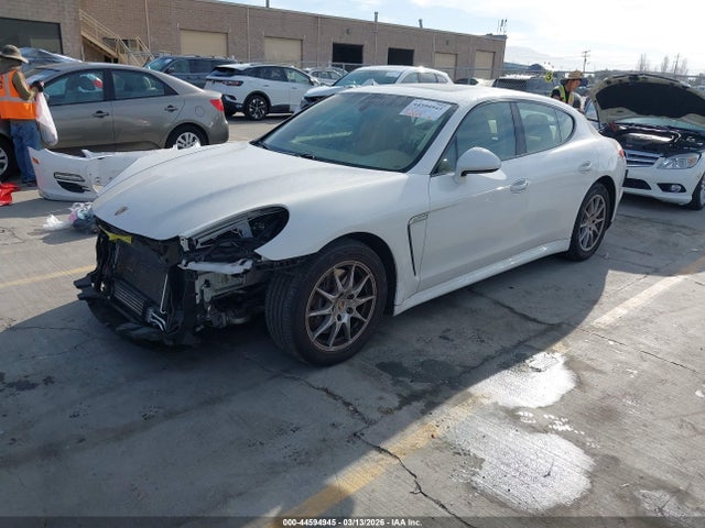 2011 PORSCHE PANAMERA WP0AA2A77BL015301 Photo 1