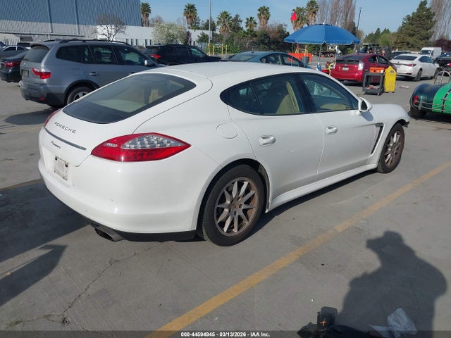 2011 PORSCHE PANAMERA WP0AA2A77BL015301 Photo 3