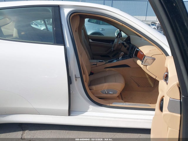 2011 PORSCHE PANAMERA WP0AA2A77BL015301 Photo 4