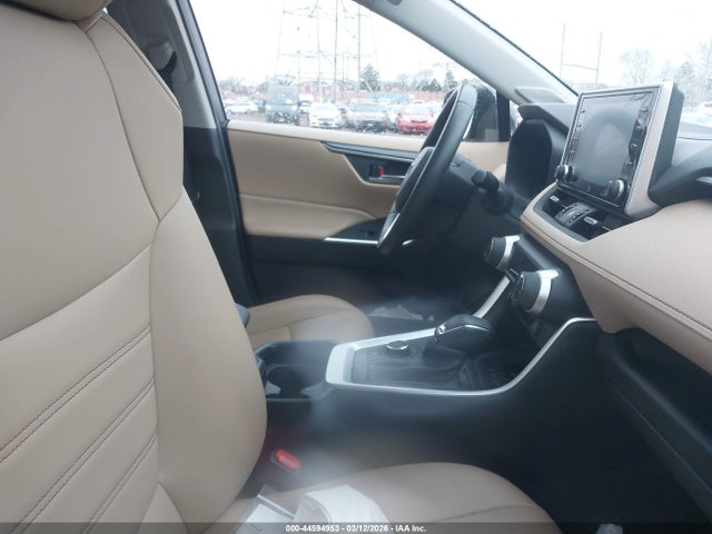 2021 TOYOTA RAV4 HYBRID JTMB6RFVXMD044715 Photo 4