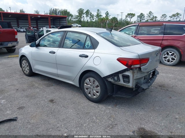 2018 KIA RIO 3KPA24AB3JE054956 Photo 2