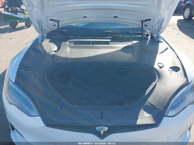 2021 Tesla Model S Long Range Dual Motor All-wheel Drive მანქანა იყიდება აუქციონზე, vin: 5YJSA1E5XMF447006, აუქციონის ნომერი: 44595070